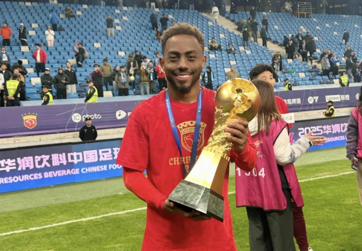 爱游戏官方入口-葡媒：海港与加布里埃尔达成个人协议，现正进行永久转会谈判